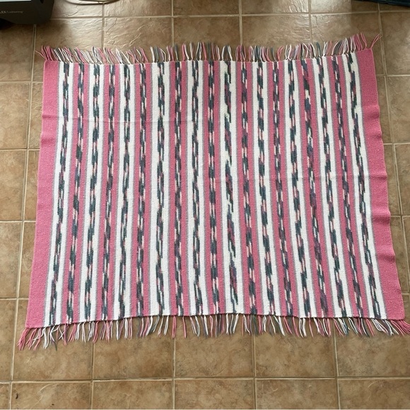 Knitted Lap Sofa Throw With Tassels Southwest Design 59” x 47” - Picture 8 of 15